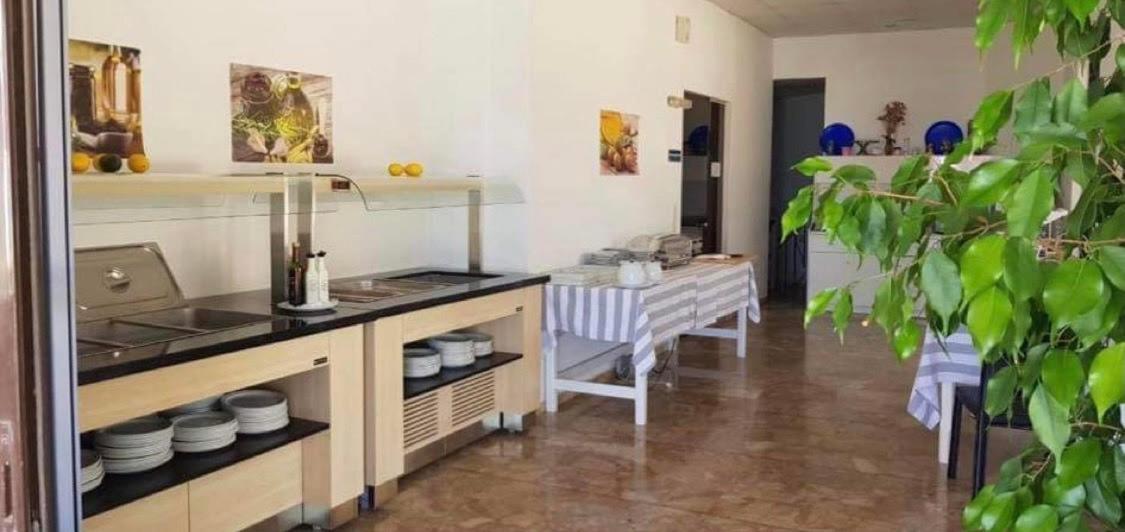 Mediterranean Hotel Karpathos Buitenkant foto